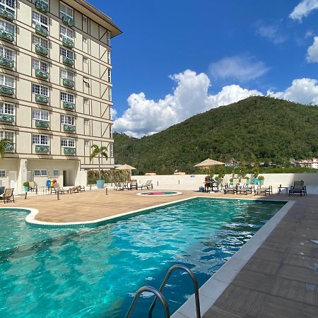 Flat 217 Granja Brasil - Com Piscina Em Itaipava Apartment เปโตรโปลิส ภายนอก รูปภาพ